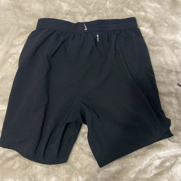 Nike running shorts - Picture 2 of 2